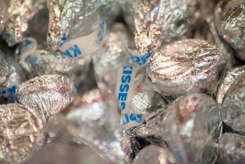 kisses