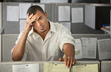 8 Funny Drawbacks to Working in a Cubicle [infographic]