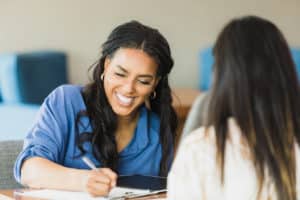 manager conducting employee performance review